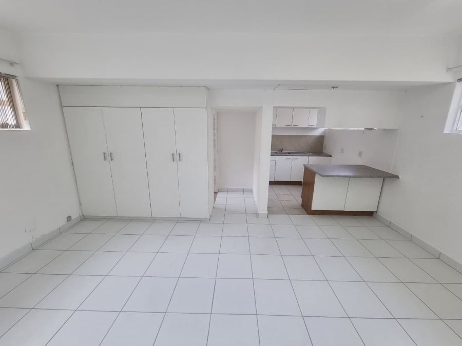 To Let 0 Bedroom Property for Rent in Sea Point Western Cape
